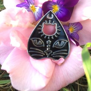 Goth Familiar Planchette Ouija Lapel Pin